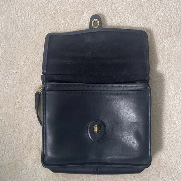 Vintage Black Leather Willis Crossbody Bag - Picture 7 of 10